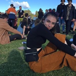 Meet your Posher, Laura